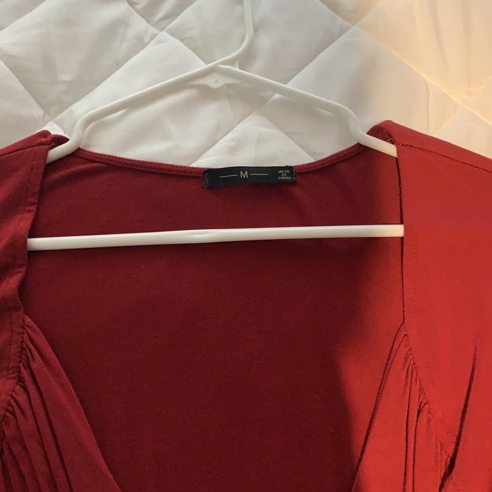 Burgundy low cut long sleeve shirt - Picture 2 of 2